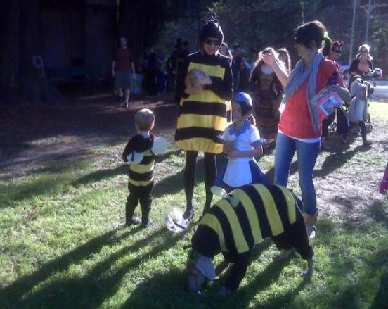 Halloween 2009 - Bee Family